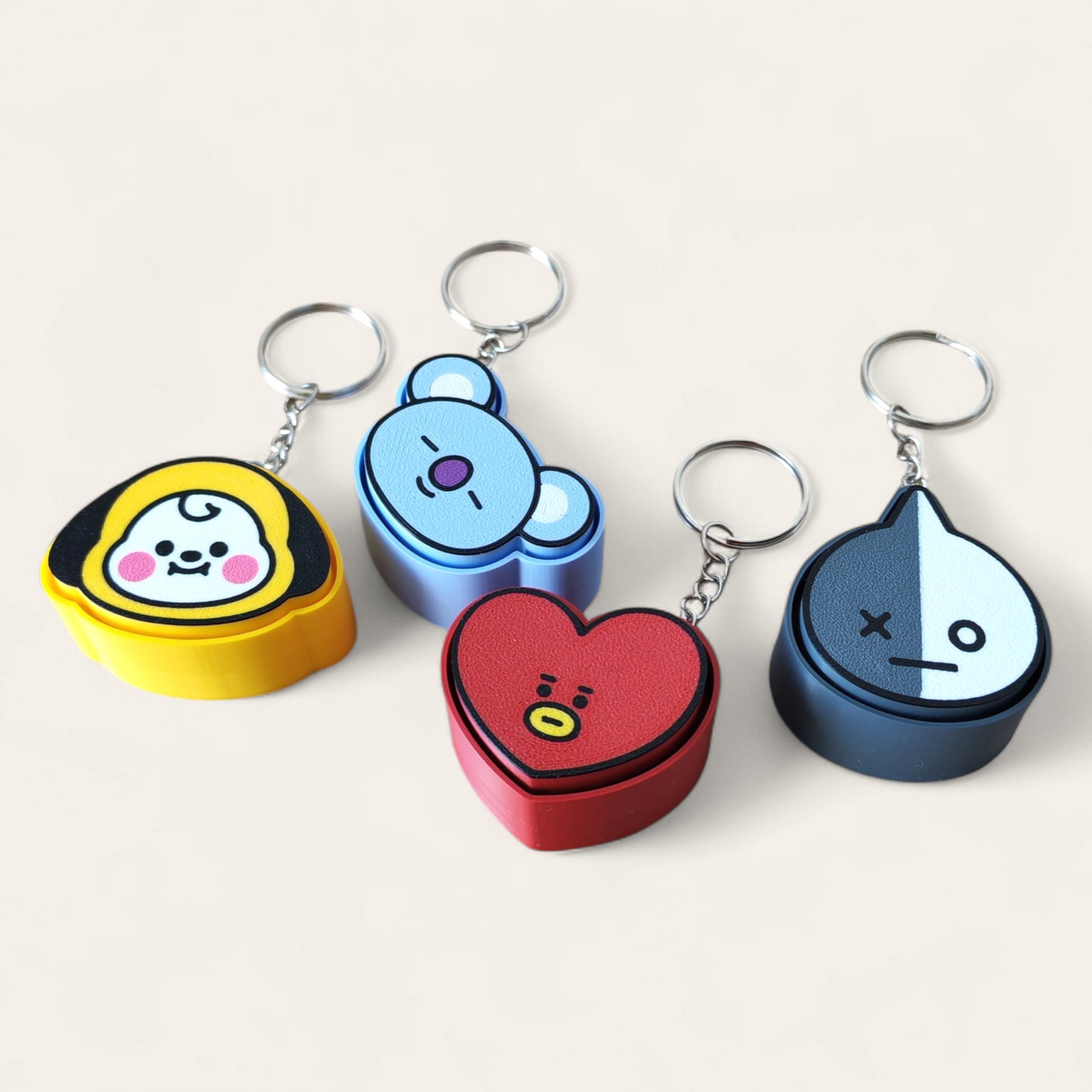 Clickers BT21 de Kokoroto, clickers de entrenamiento con diseño de personajes BT21, en color brillante y compacto.