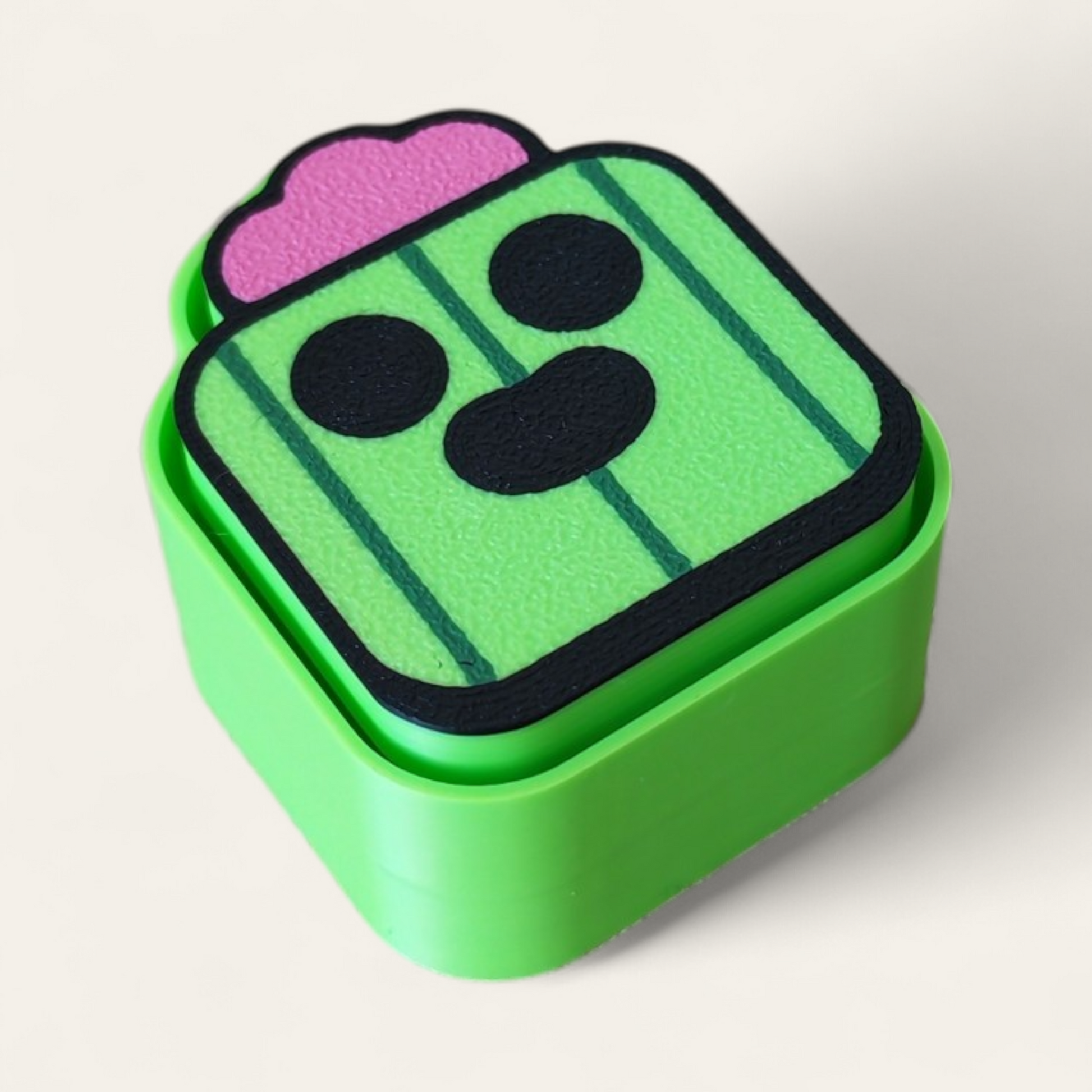 Clicker inspirado en Brawl Stars de la marca Kokoroto, con diseño colorido y detalles de personajes del juego.