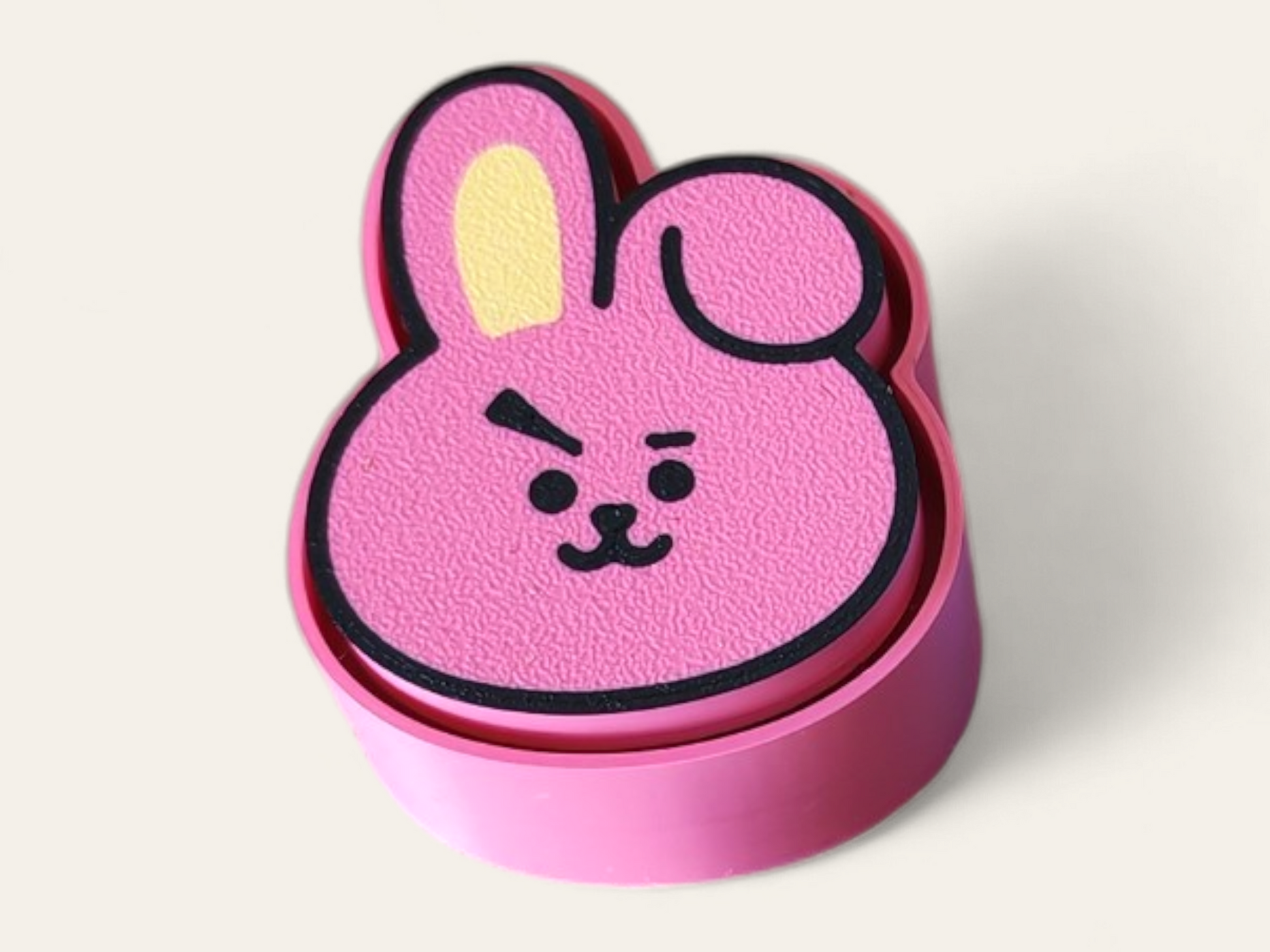 Clicker Kokoroto BT21 con diseño de Cooky, accesorio para entrenamiento o juegos, en colores vibrantes.