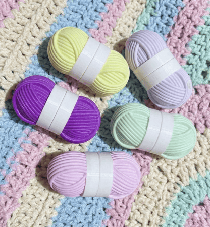 Portaagujas con forma de ovillo de lana - Kokoroto