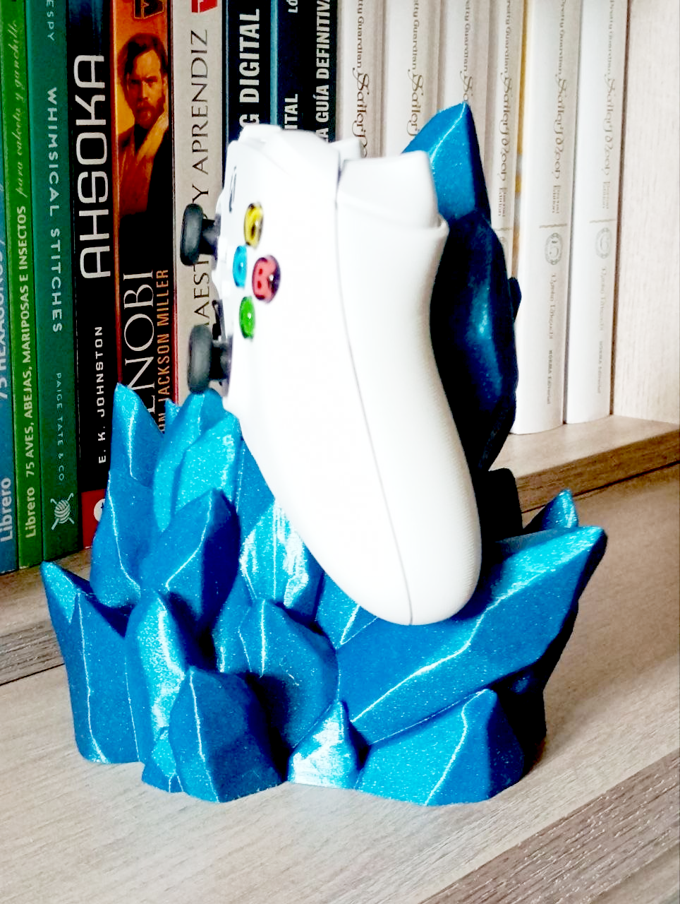 Kokoroto universal controller stand for PC, PlayStation, Xbox, and Switch, showcasing a sleek design and sturdy support.