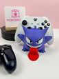 Soporte para mando impreso en 3D con diseño de Gengar Pokémon, vista frontal - Kokoroto