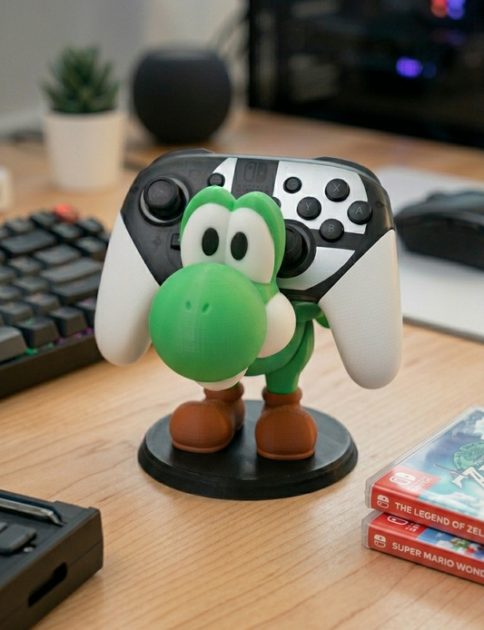Soporte universal para mandos Yoshi de la marca Kokoroto, con diseño ajustable y soporte estable para controladores de videojuegos.